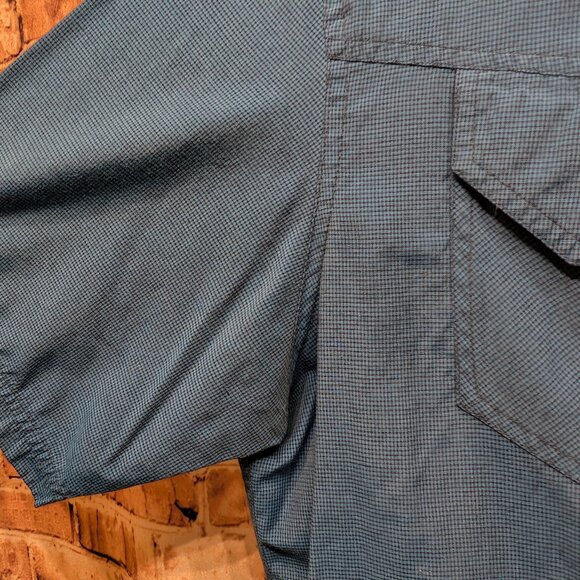 Ascend Short Sleeve Button Down Size Large - Picture 9 of 13